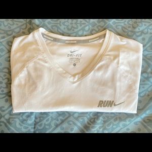 EUC Nike Run Dri-FIT short sleeve shirt. Size L